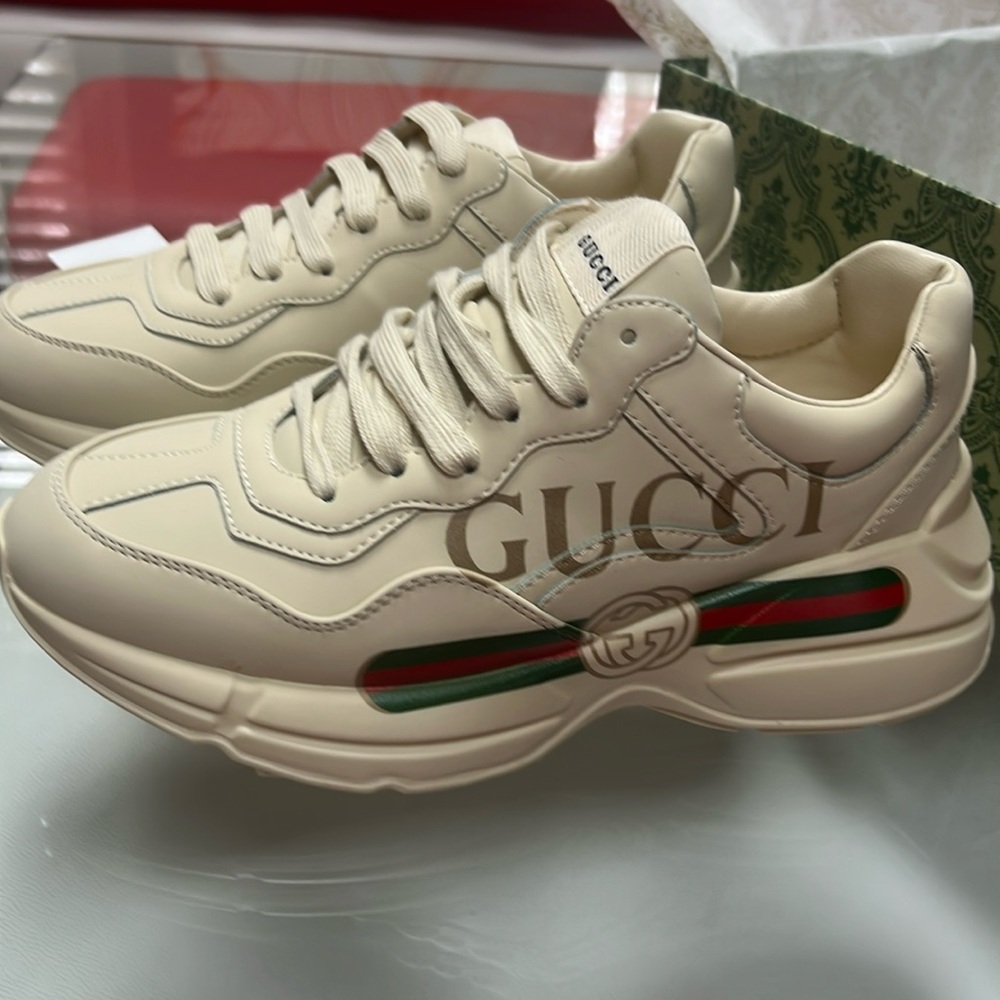 Gucci Rhyton Logo Leather sneakers- size US9
